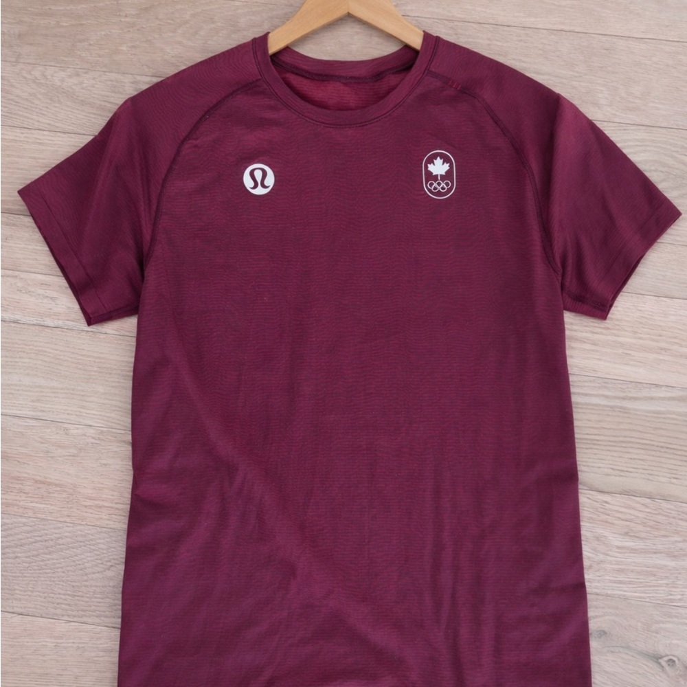lululemon athletica Burgundy swift tech canada Short Sleeve Tee